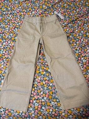 Abercrombie kids Wide Leg Khaki pants size 5/6